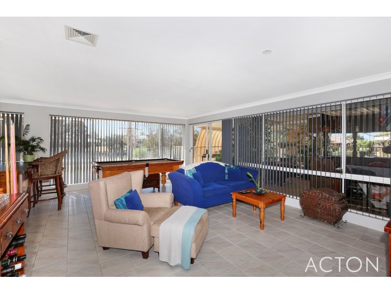 32 Willow Gardens, South Yunderup WA 6208