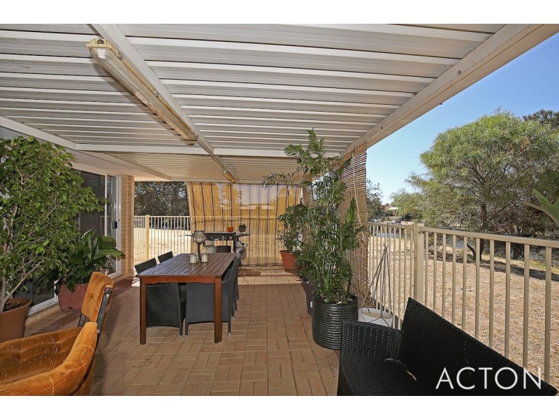32 Willow Gardens, South Yunderup WA 6208