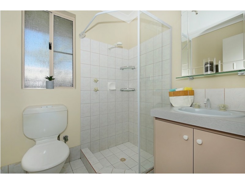 4 Shanto Court, Dudley Park WA 6210