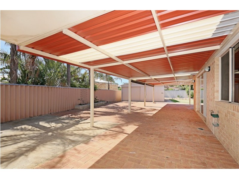 4 Shanto Court, Dudley Park WA 6210