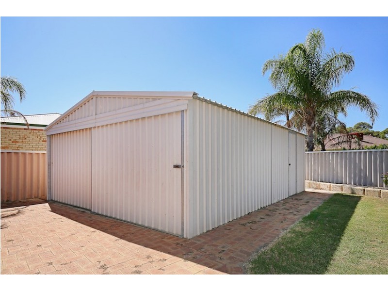 4 Shanto Court, Dudley Park WA 6210