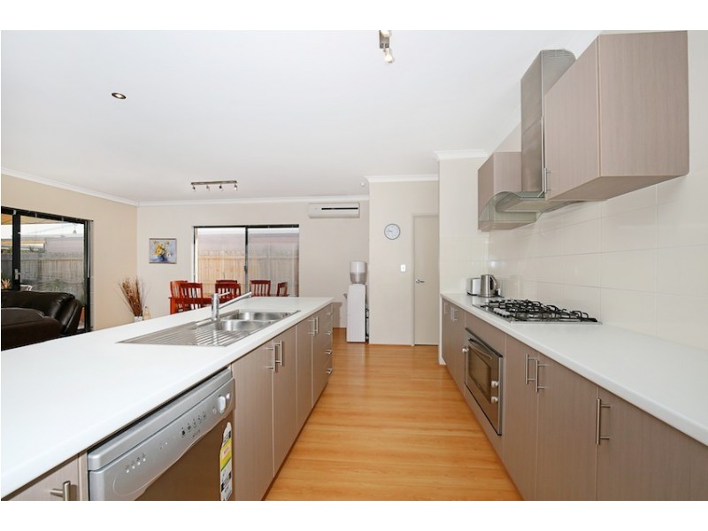 98 Hudson Drive, Dudley Park WA 6210