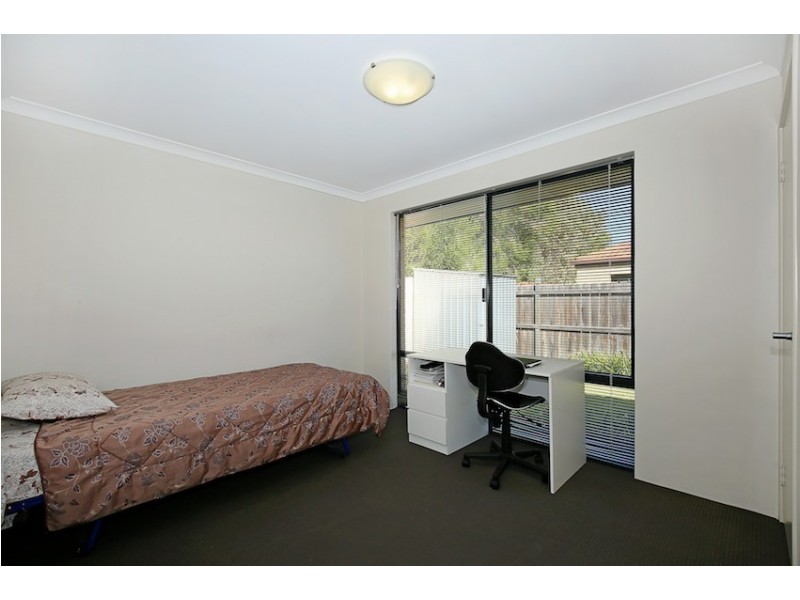 98 Hudson Drive, Dudley Park WA 6210