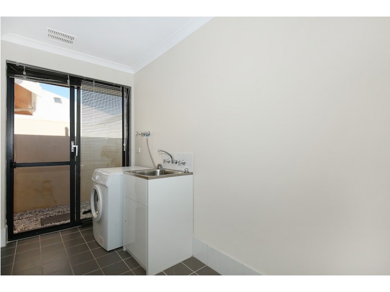 98 Hudson Drive, Dudley Park WA 6210