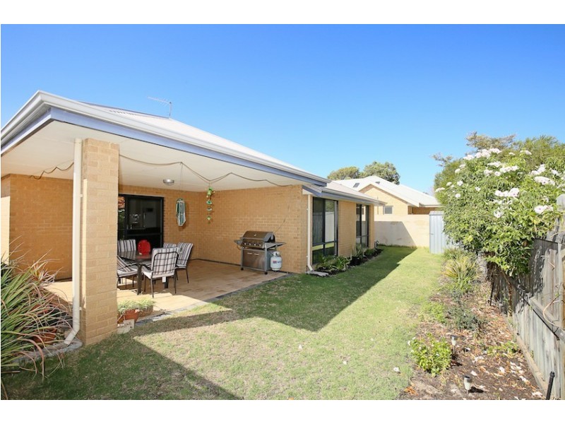 98 Hudson Drive, Dudley Park WA 6210