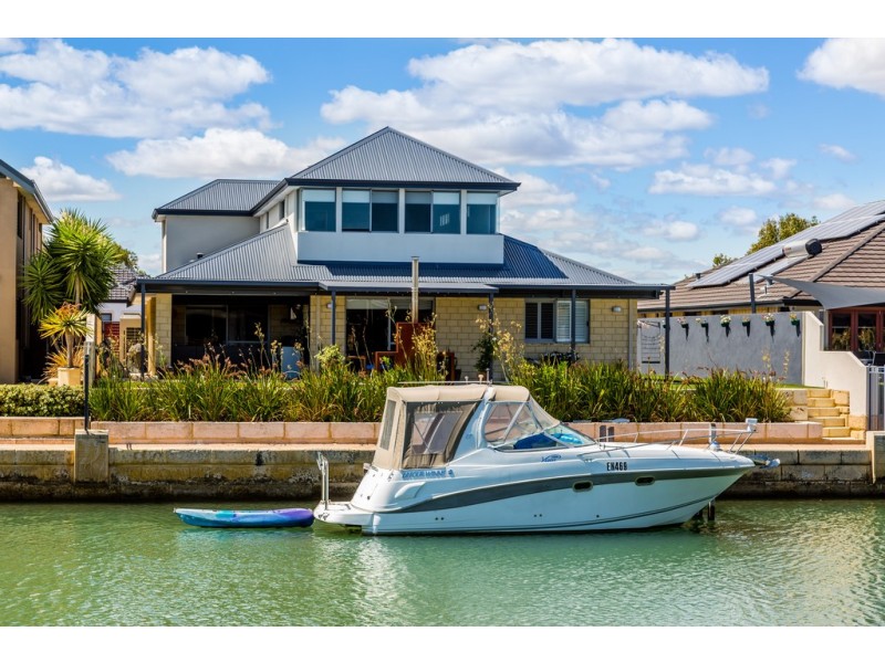 30 Erins Isle, Dudley Park WA 6210