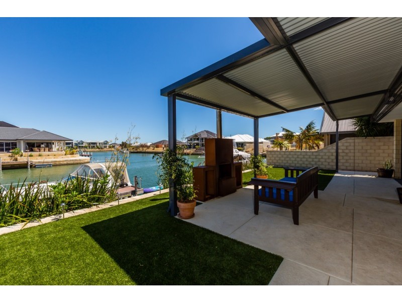 30 Erins Isle, Dudley Park WA 6210