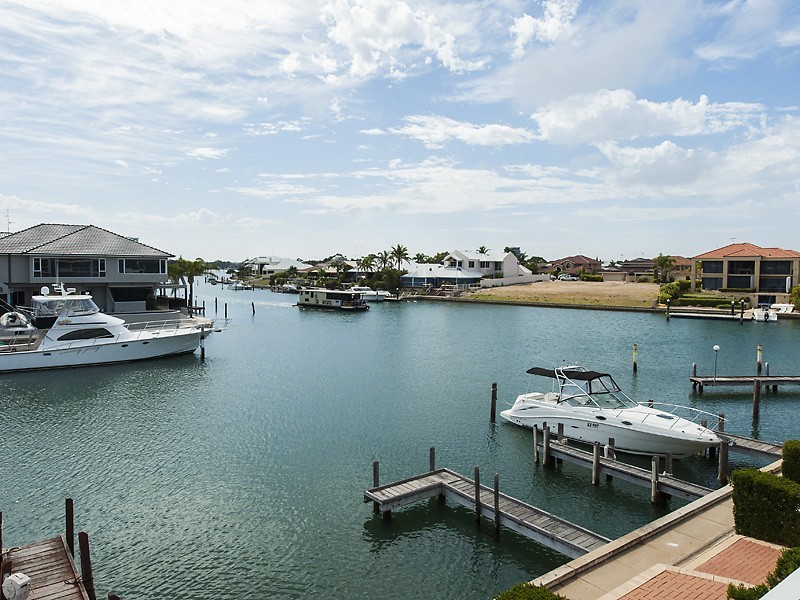 12/20 Baruna Court, Halls Head WA 6210