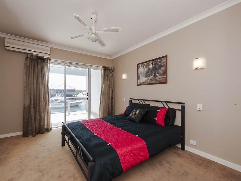 12/20 Baruna Court, Halls Head WA 6210