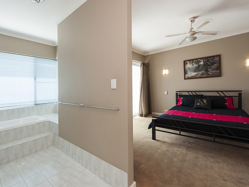 12/20 Baruna Court, Halls Head WA 6210