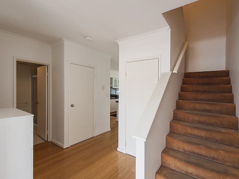 12/20 Baruna Court, Halls Head WA 6210