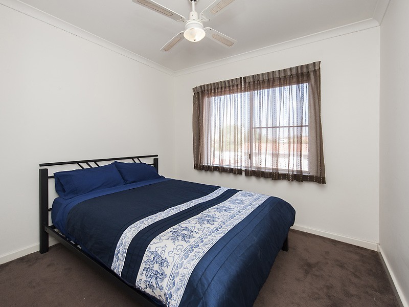 12/20 Baruna Court, Halls Head WA 6210