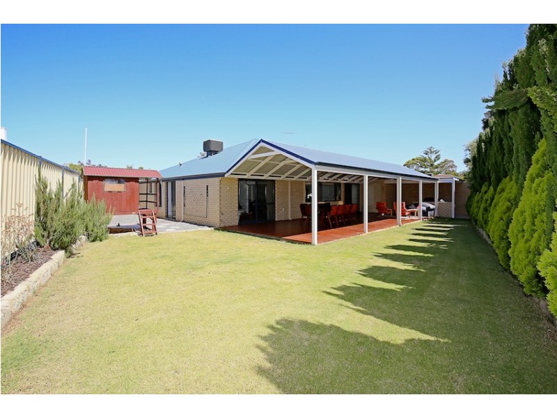 1 Magnolia Rise, Halls Head WA 6210