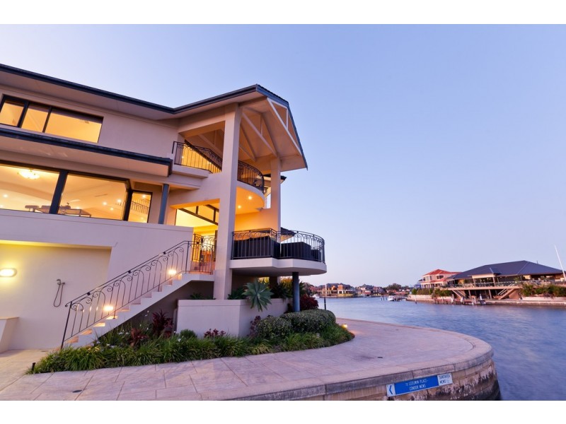 10 Santavea Mews, Halls Head WA 6210