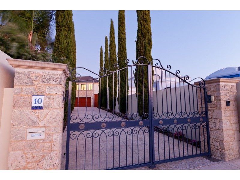 10 Santavea Mews, Halls Head WA 6210