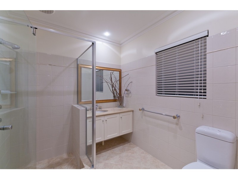 10 Santavea Mews, Halls Head WA 6210