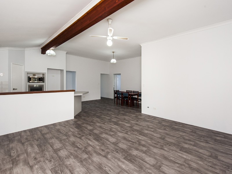 4 Tacoma Loop, Dudley Park WA 6210