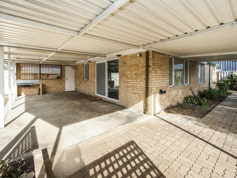 4 Tacoma Loop, Dudley Park WA 6210