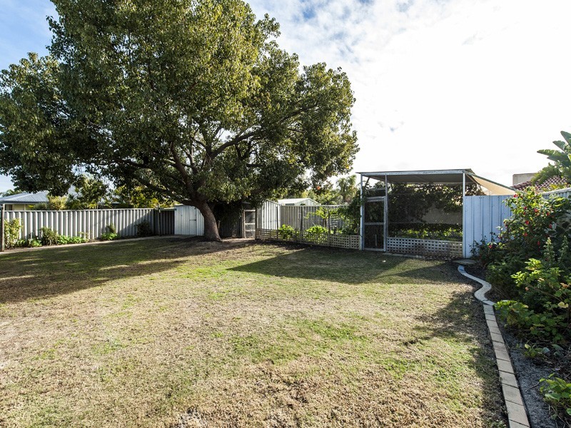 4 Tacoma Loop, Dudley Park WA 6210