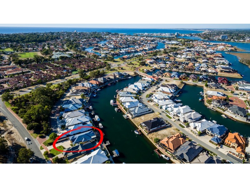 8 Leisure Way, Halls Head WA 6210