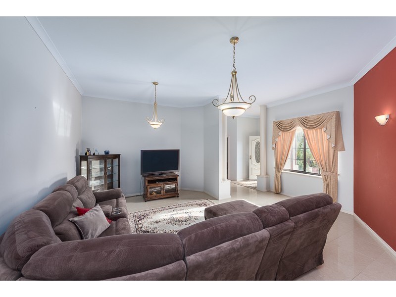 6 Gifford Rise, Meadow Springs WA 6210