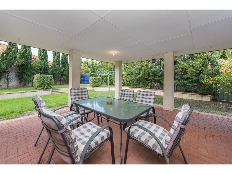 6 Gifford Rise, Meadow Springs WA 6210