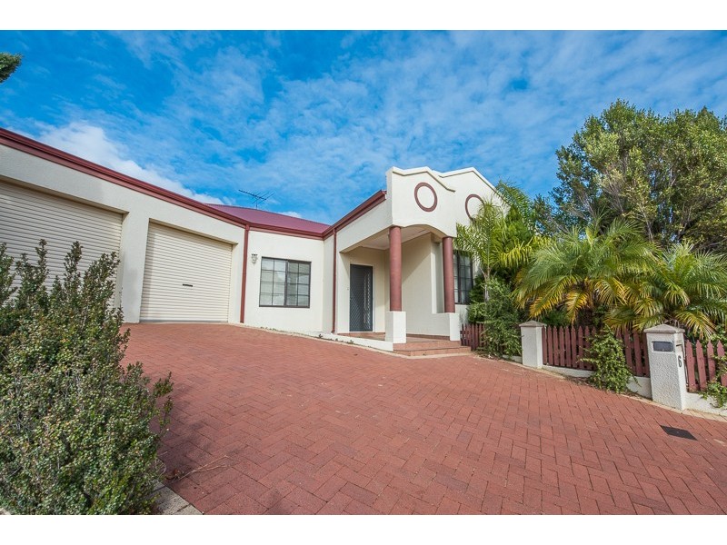 6 Gifford Rise, Meadow Springs WA 6210