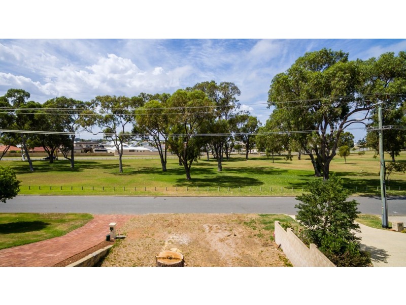 14a Dalrymple Terrace, Halls Head WA 6210
