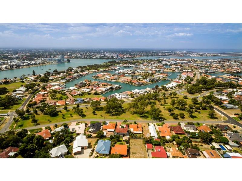 14a Dalrymple Terrace, Halls Head WA 6210