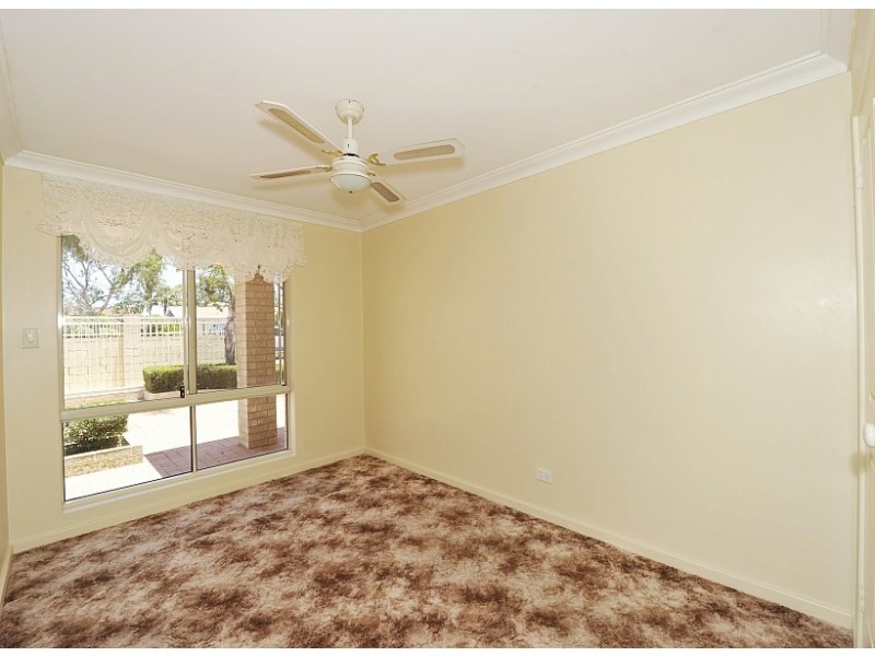 9 Condor Mews, Halls Head WA 6210