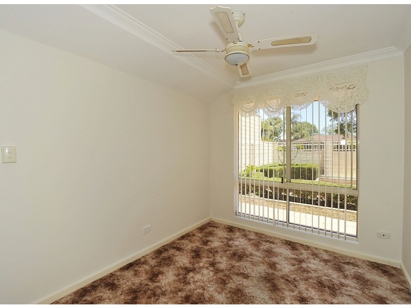 9 Condor Mews, Halls Head WA 6210