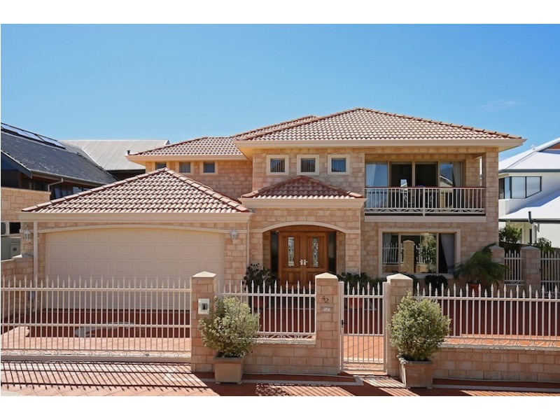 42 Brindabella Crescent, Halls Head WA 6210