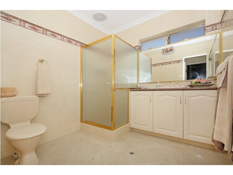 42 Brindabella Crescent, Halls Head WA 6210