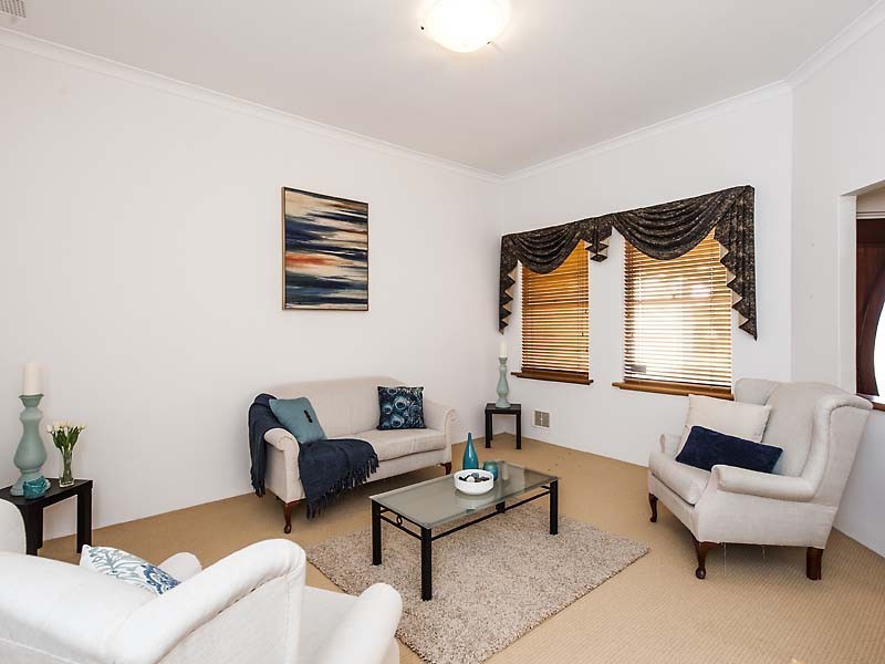 17 Mayfair Mews, Meadow Springs WA 6210