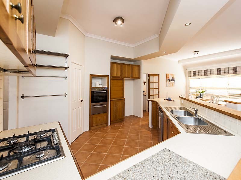 17 Mayfair Mews, Meadow Springs WA 6210