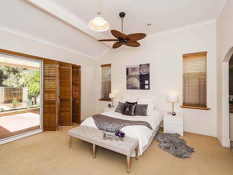 17 Mayfair Mews, Meadow Springs WA 6210