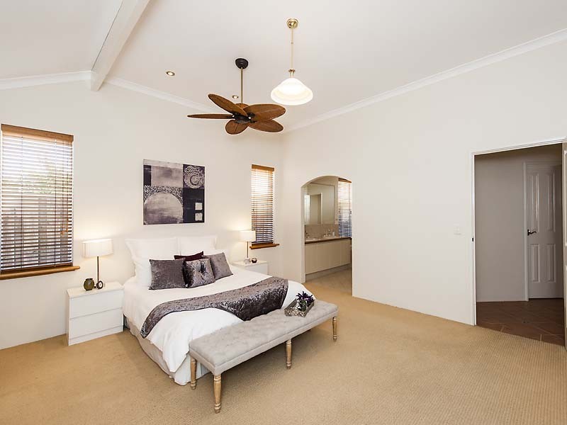 17 Mayfair Mews, Meadow Springs WA 6210
