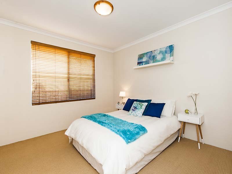 17 Mayfair Mews, Meadow Springs WA 6210