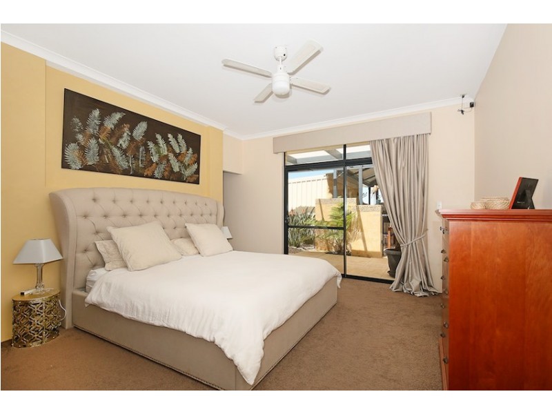 8 Karon Vista, Halls Head WA 6210