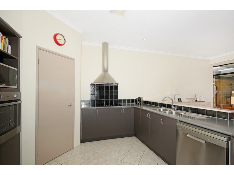 8 Karon Vista, Halls Head WA 6210