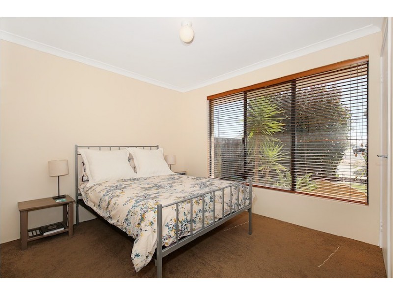 8 Karon Vista, Halls Head WA 6210