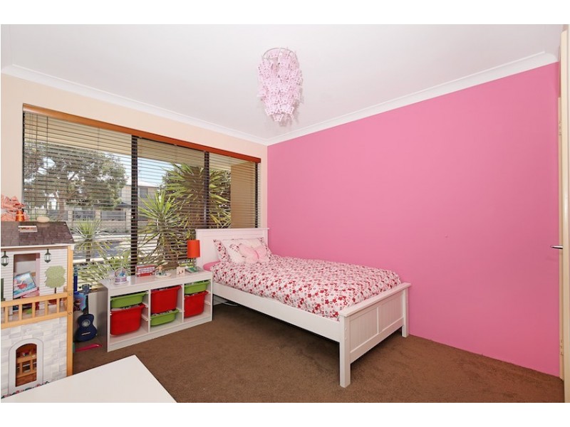 8 Karon Vista, Halls Head WA 6210