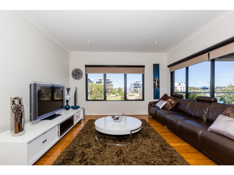 1/18 Cannaregio Square, Mandurah WA 6210