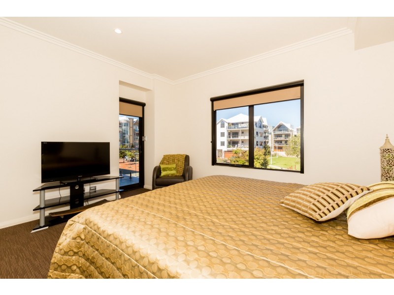 1/18 Cannaregio Square, Mandurah WA 6210