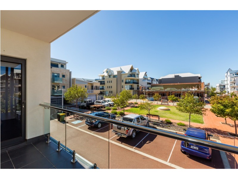 1/18 Cannaregio Square, Mandurah WA 6210