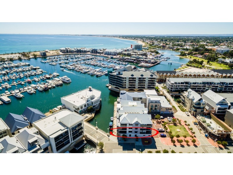 1/18 Cannaregio Square, Mandurah WA 6210