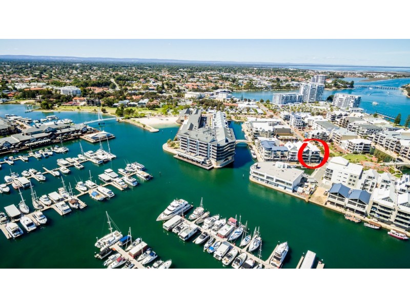 1/18 Cannaregio Square, Mandurah WA 6210