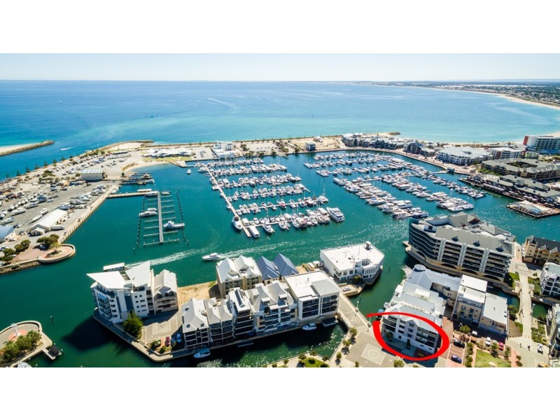 1/18 Cannaregio Square, Mandurah WA 6210