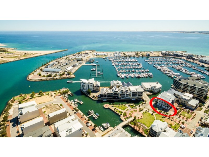 1/18 Cannaregio Square, Mandurah WA 6210
