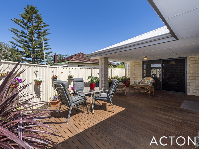 42A Leslie Street, Dudley Park WA 6210